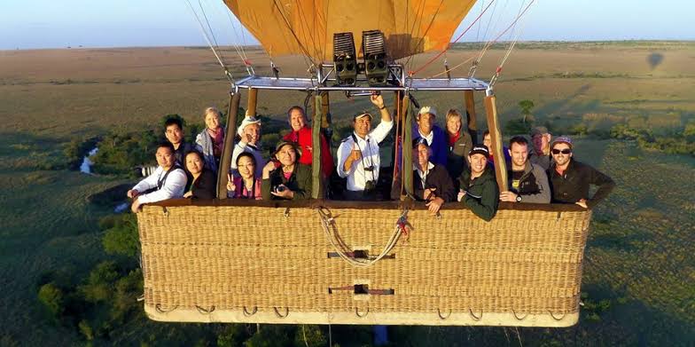 HOT AIR BALLOON SAFARIS FLIGHT